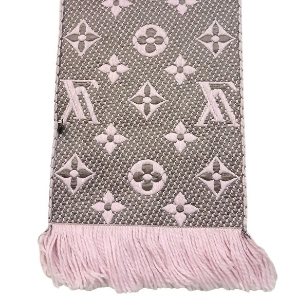 LOUIS VUITTON LV Monogram Rare Lavender Light Purple Scarf - Picture 8 of 13